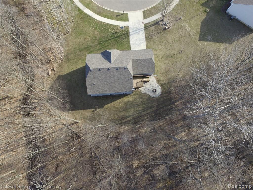 697 Hewitt Street Howell, MI 48843 - Photo 28 of 30 DJI_0004.jpg