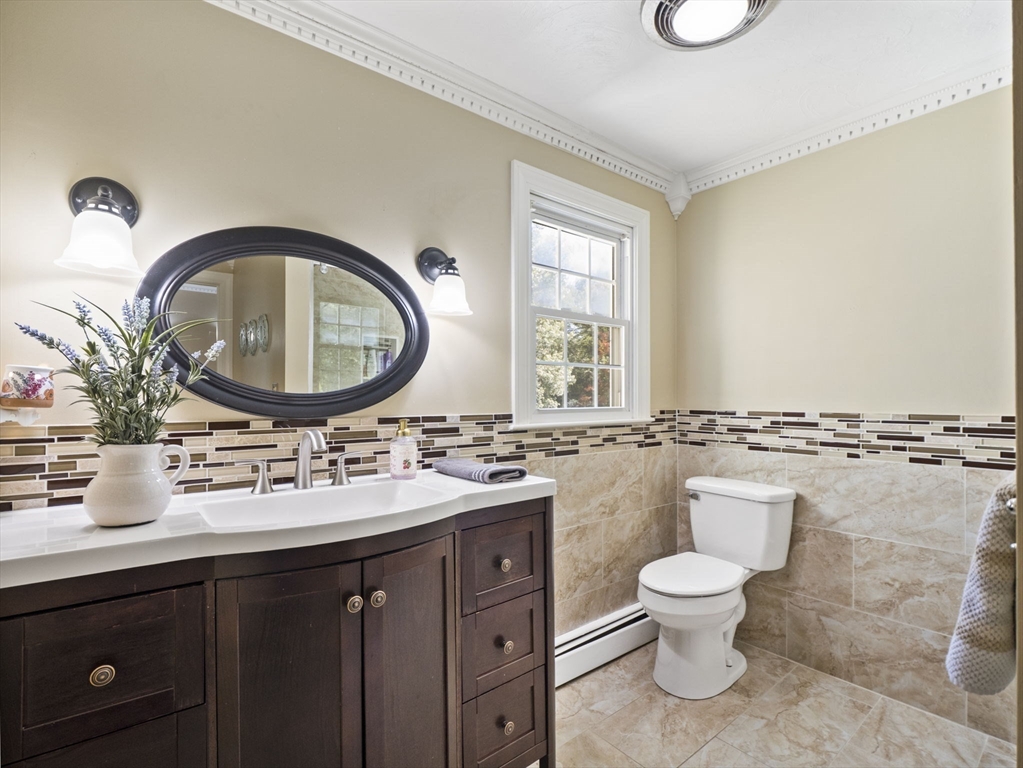44 Woodridge Road Milford, MA 01757 - Photo 26 of 42 Gallery Image 26