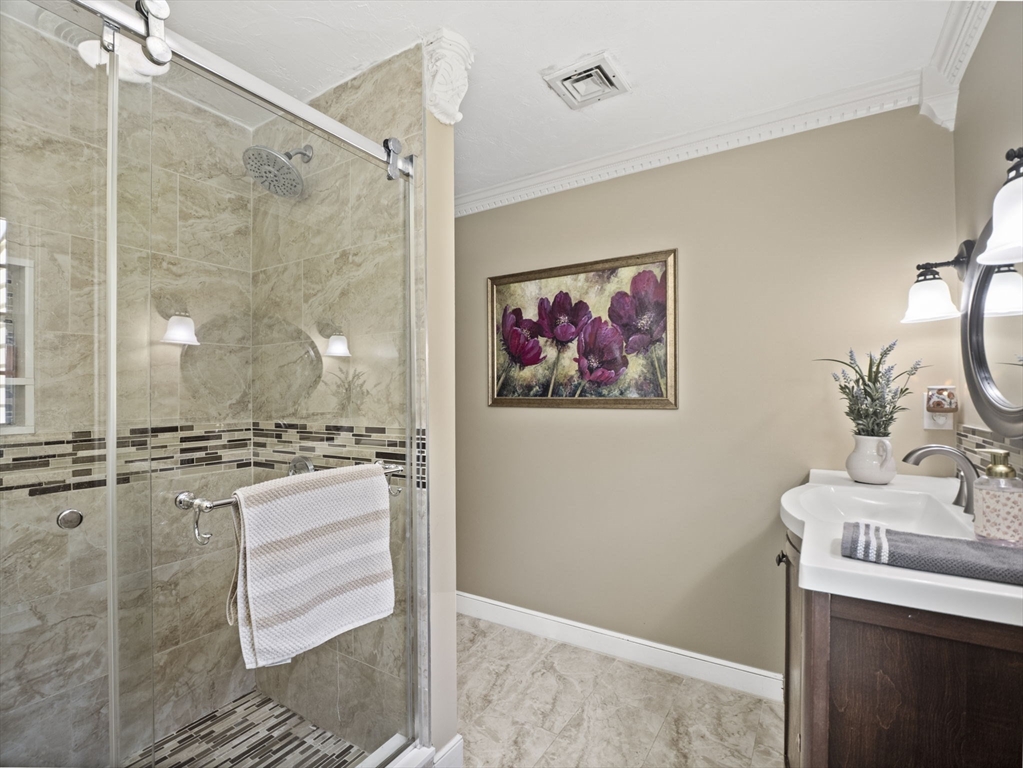 44 Woodridge Road Milford, MA 01757 - Photo 27 of 42 Gallery Image 27