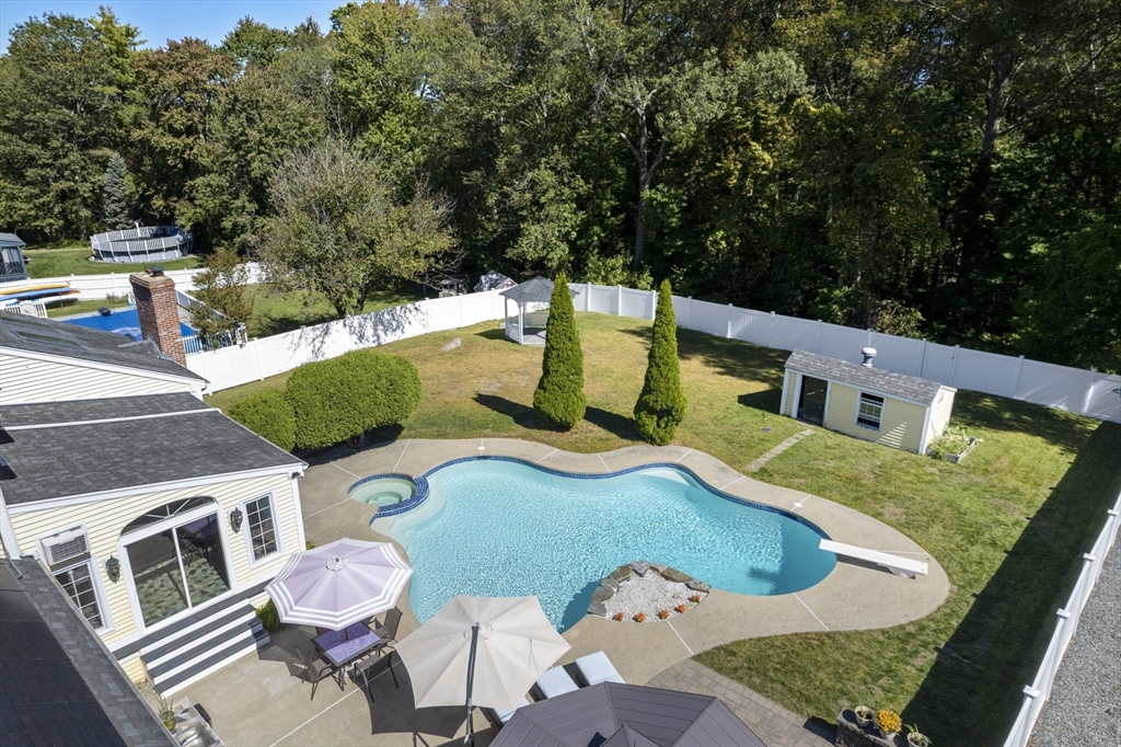44 Woodridge Road Milford, MA 01757 - Photo 3 of 42 Gallery Image 3