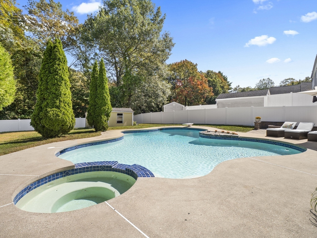 44 Woodridge Road Milford, MA 01757 - Photo 35 of 42 Gallery Image 35