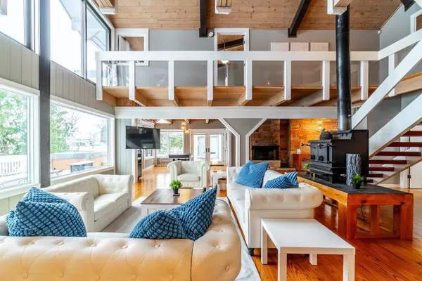 $879,900 | 4685 West Nevada Mills Road, Angola, IN 46703