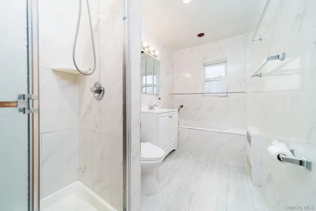 $998,000 | 166-61 17th Road | Clearview