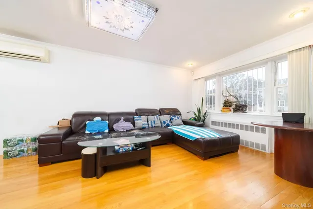 $998,000 | 166-61 17th Road | Clearview