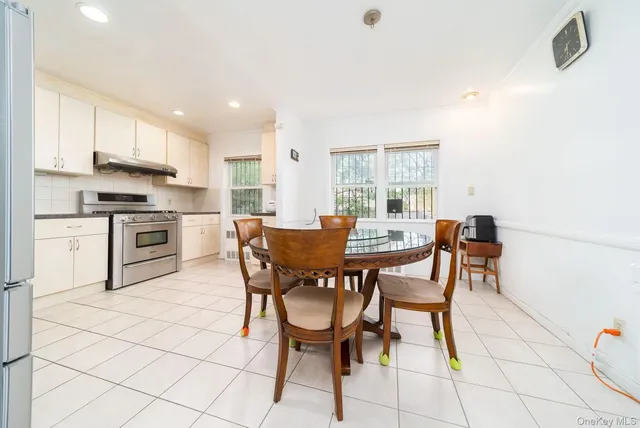 $998,000 | 166-61 17th Road | Clearview