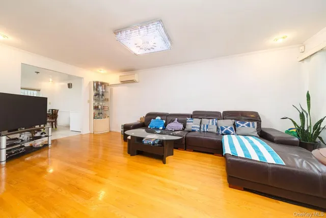 $998,000 | 166-61 17th Road | Clearview