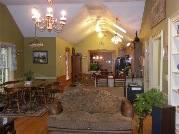 36 Freeman Road Charlton, MA 01507 - Photo 3 of 29