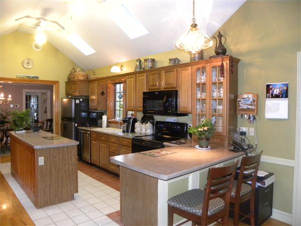 36 Freeman Road Charlton, MA 01507 - Photo 6 of 29