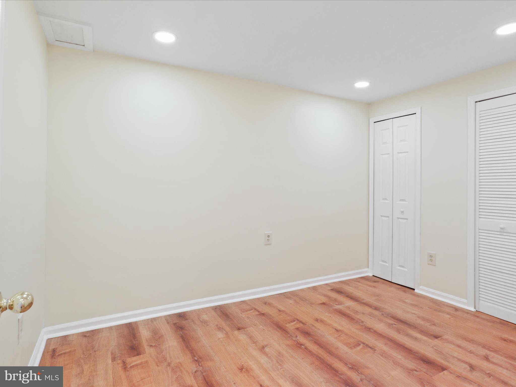 1554 Deer Point Way Reston, VA 20194 - Photo 38 of 69