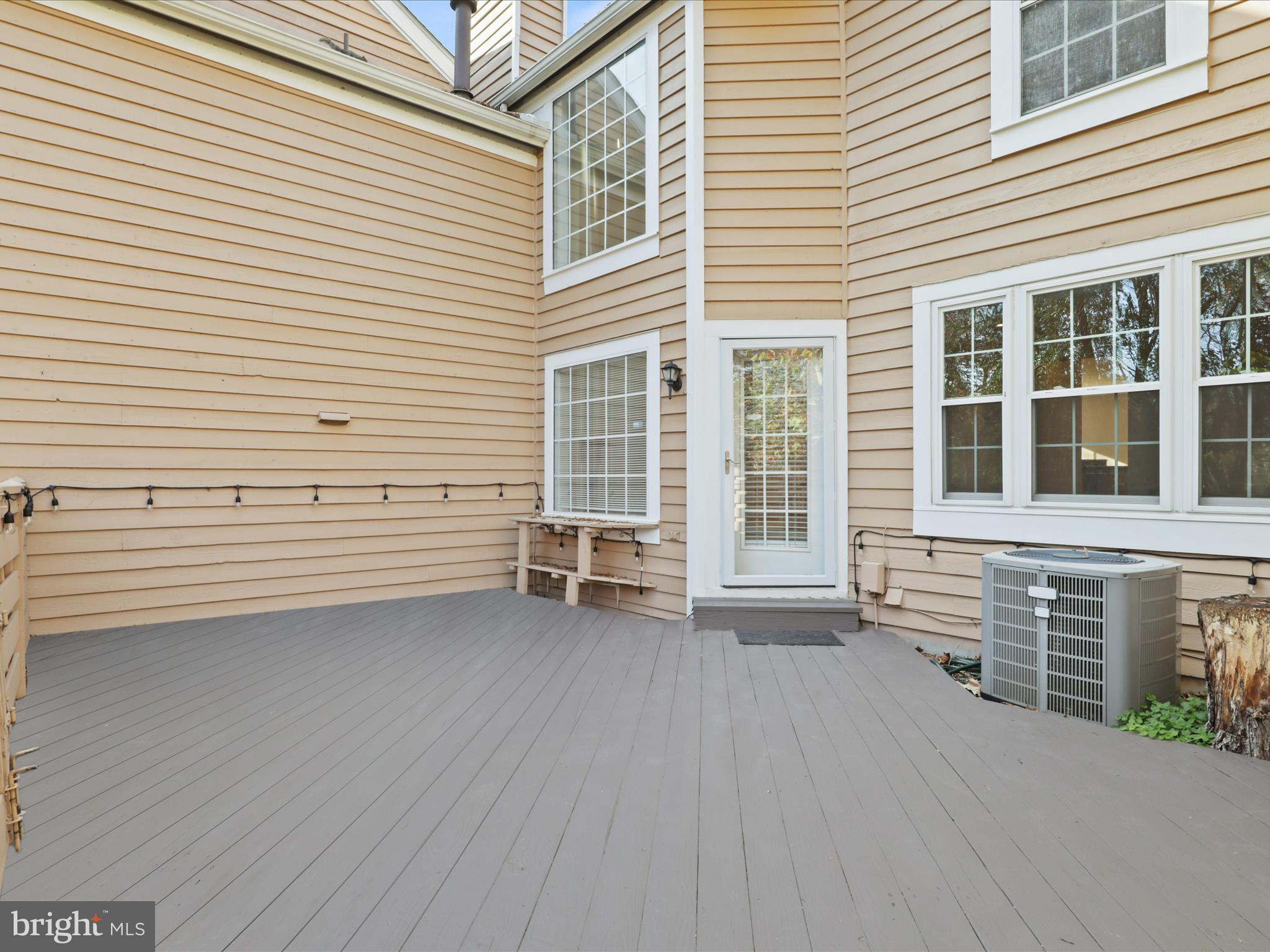 1554 Deer Point Way Reston, VA 20194 - Photo 43 of 69