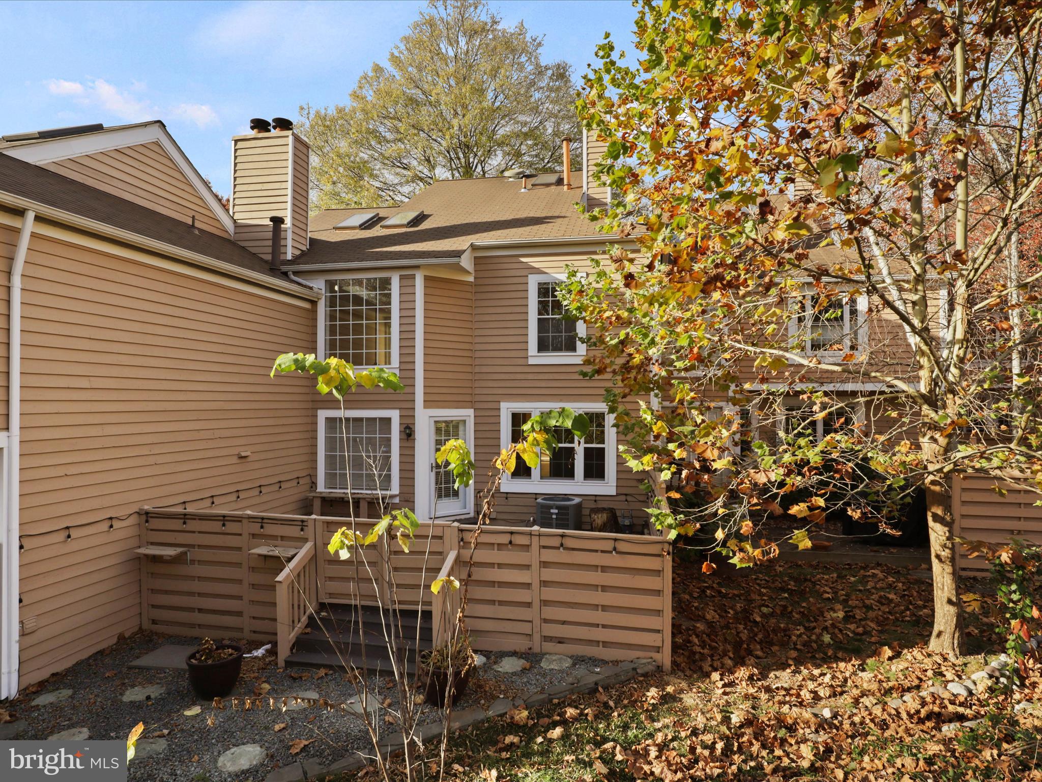 1554 Deer Point Way Reston, VA 20194 - Photo 44 of 69