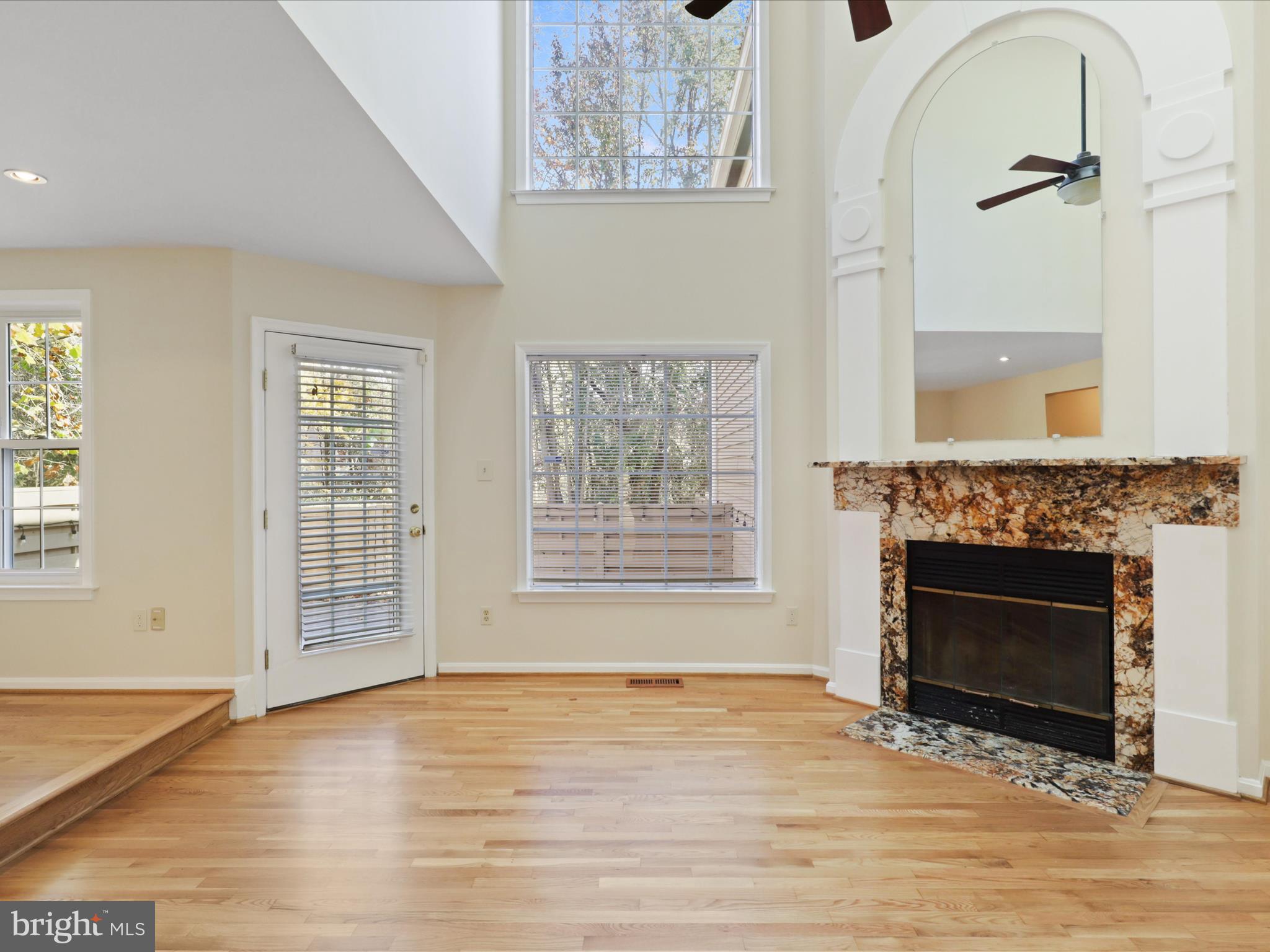 1554 Deer Point Way Reston, VA 20194 - Photo 6 of 69