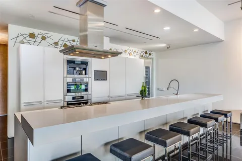 $1,650,000 | 1717 Arts Plaza, Unit 2107, Dallas, TX 75201