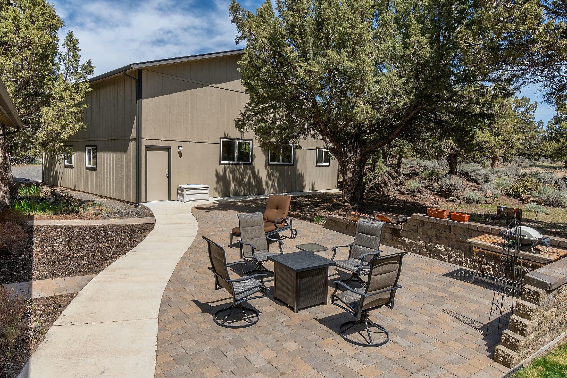 64688 Sylvan Loop Bend, OR 97701 - Photo 19 of 39 tempImageG6vV49