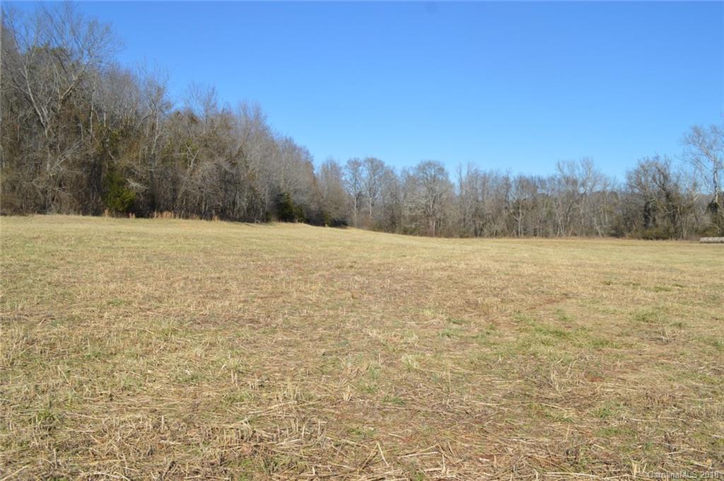 340 Fairview Farms Road Campobello, SC 29322 - Photo 5 of 8 a view of an ocean beach