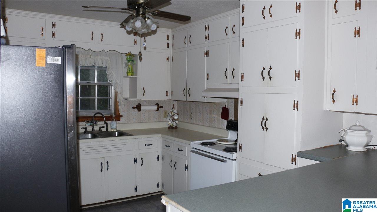 523 Goat Farm Road Anniston, AL 36206 - Photo 2 of 39