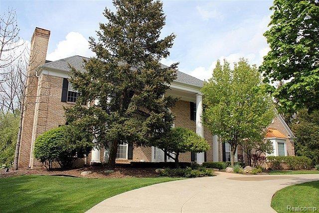 5698 Murfield Drive Rochester, MI 48306 - Photo 1 of 24 HILLS OF OAKLAND BEAUTY!
