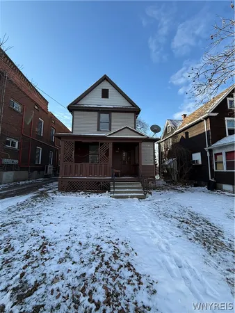 $69,900 | 725 Monteagle Street, Niagara Falls, NY 14305