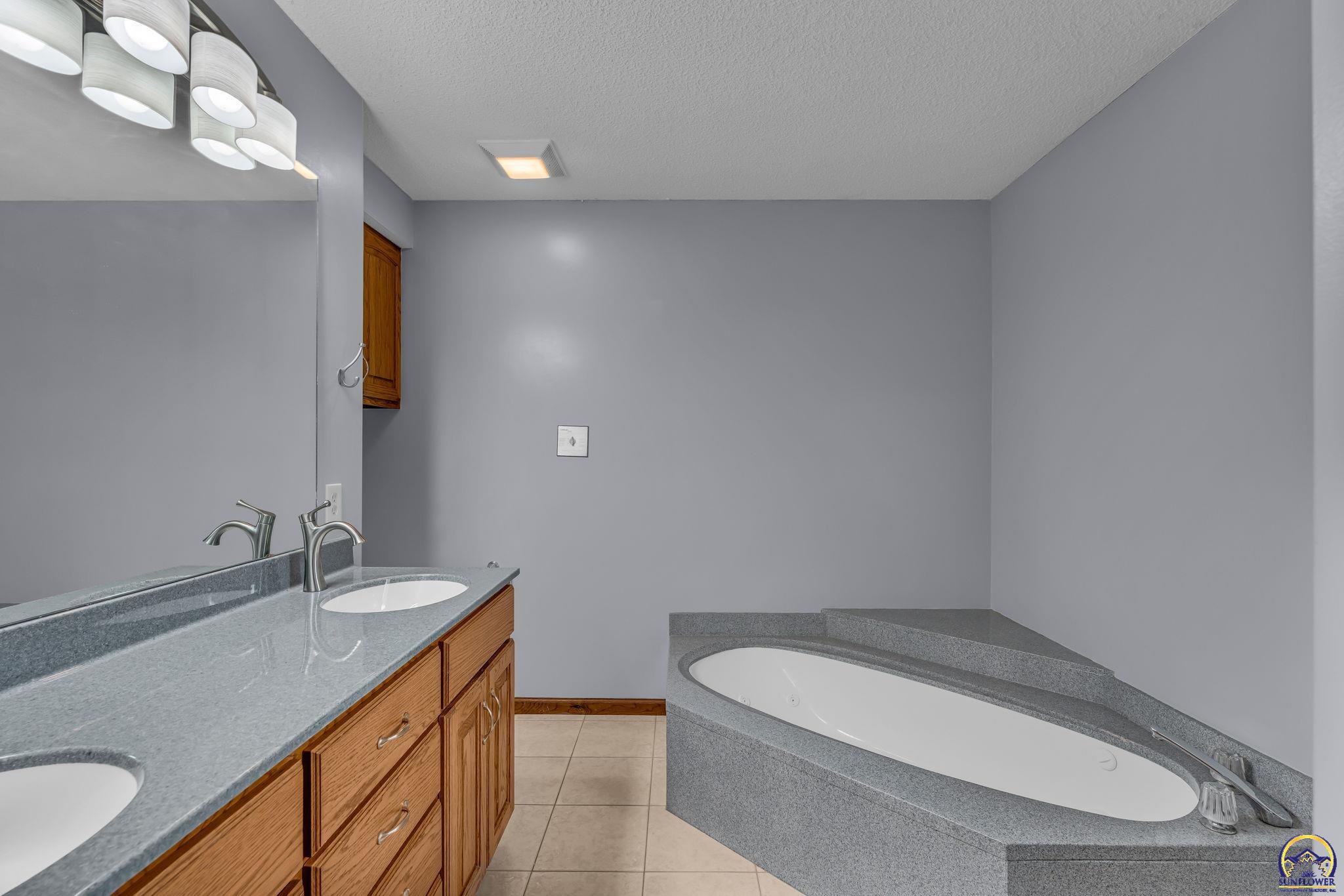 6412 Southwest Vorse Road Auburn, KS 66402 - Photo 50 of 72
