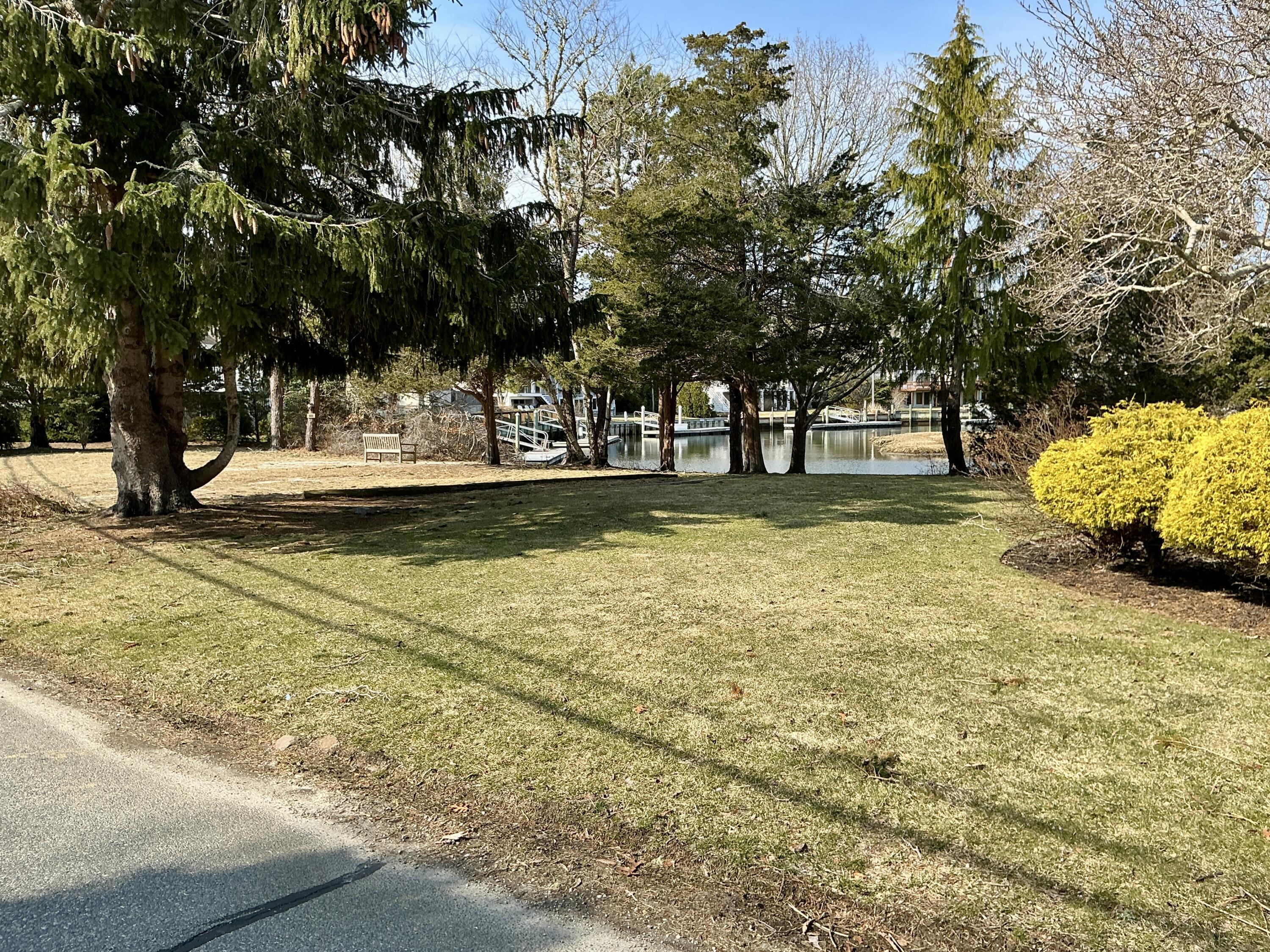 109 Waterway Mashpee, MA 02649 - Photo 3 of 31 IMG_1121