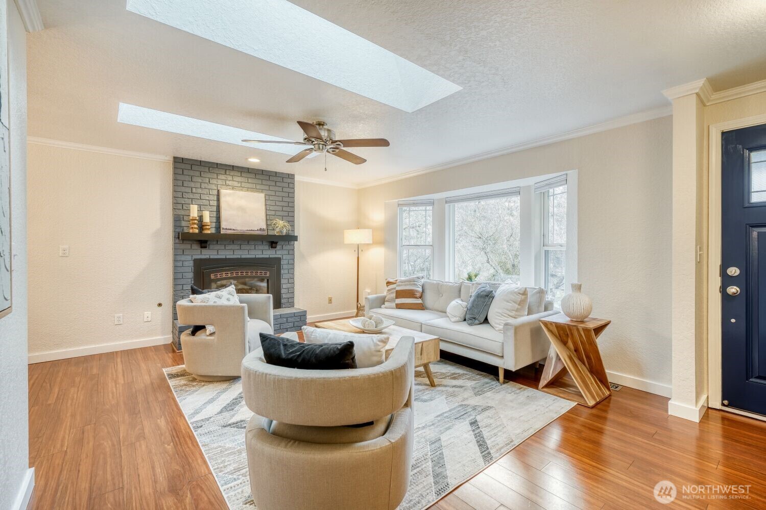 16928 17th Avenue Southeast Bothell, WA 98012 - Photo 5 of 28