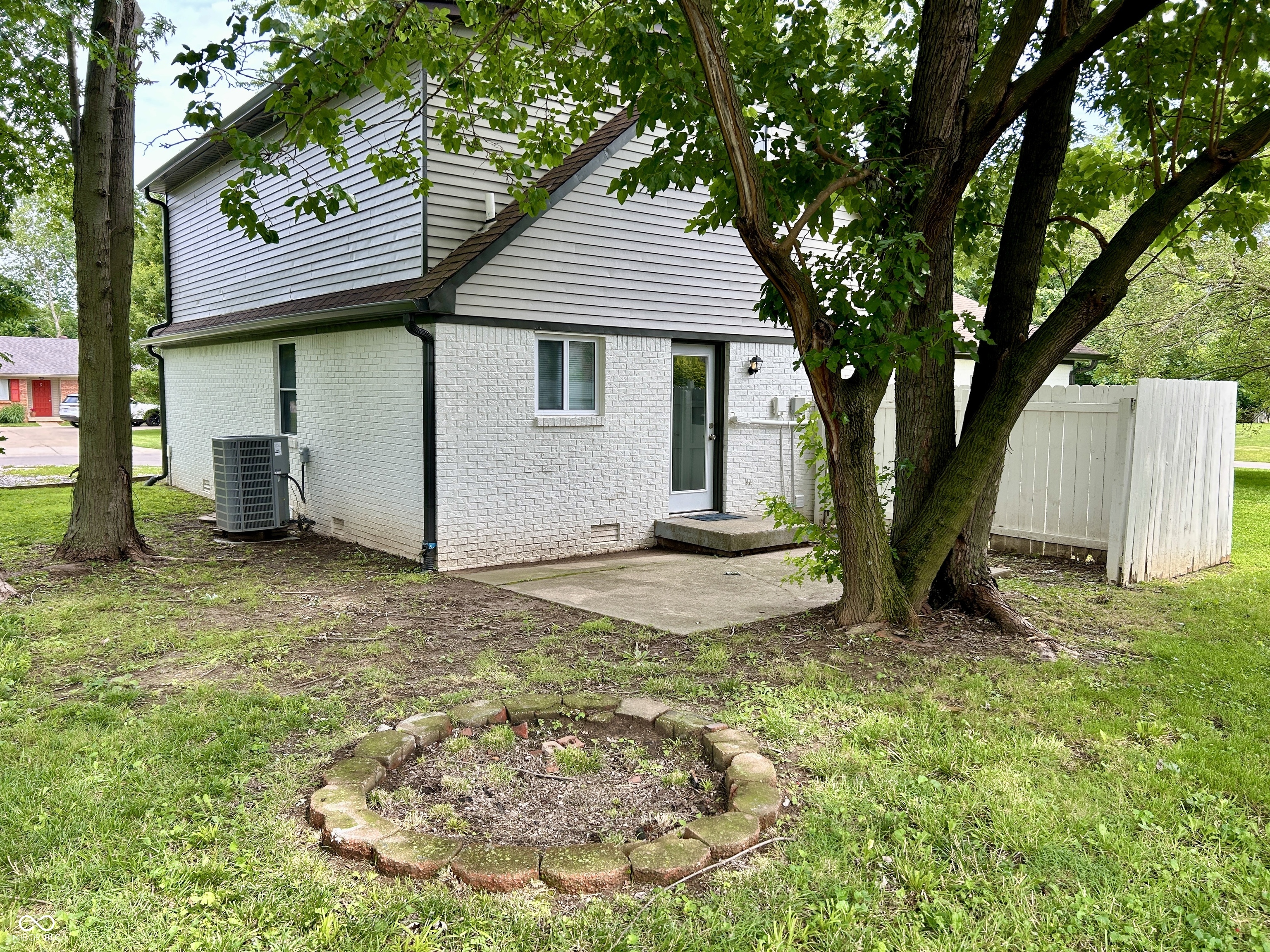 1286 Stonegate Road Greenwood, IN 46142 - Photo 27 of 27