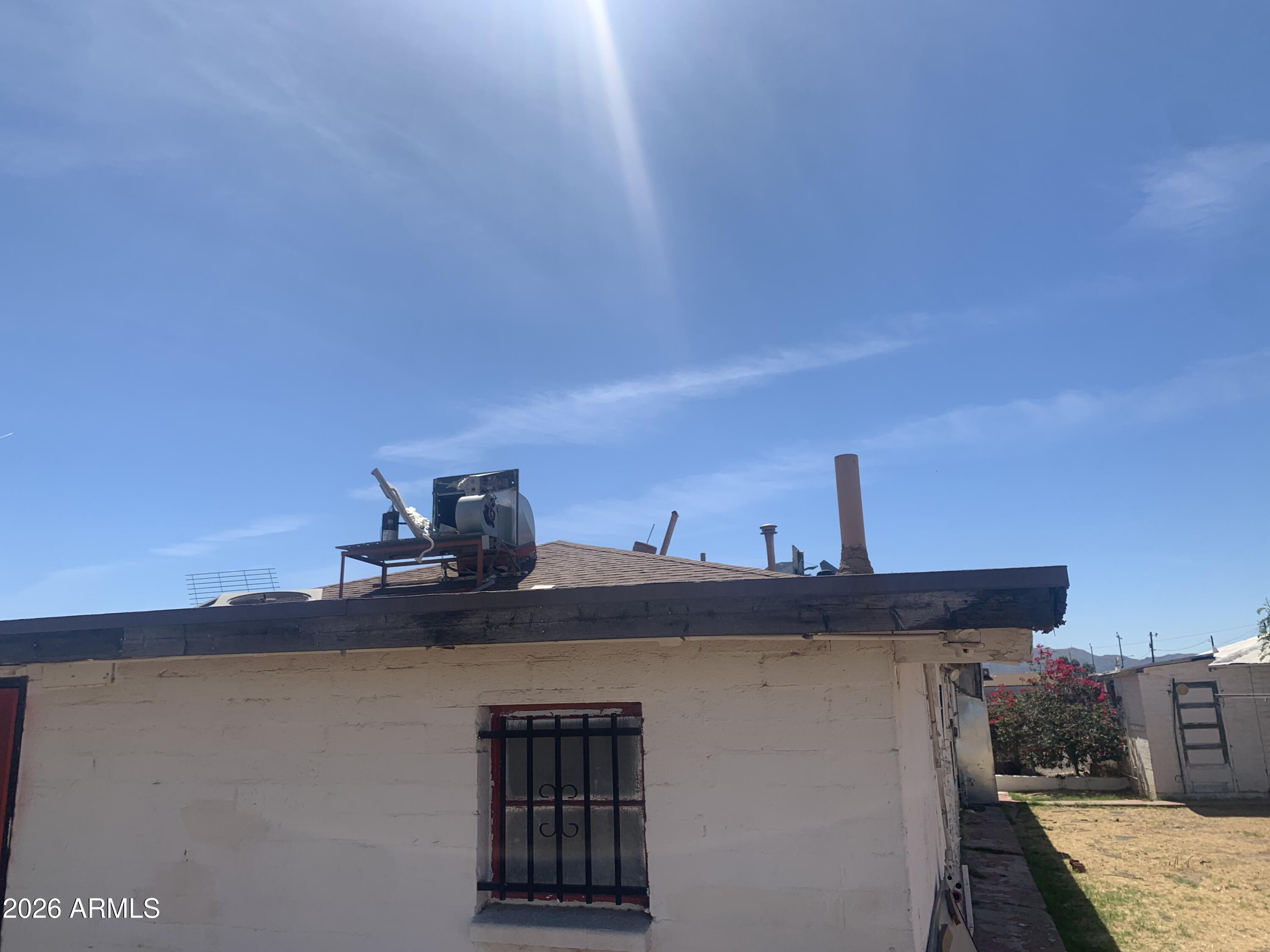 1202 South 14th Street Phoenix, AZ 85034 - Photo 11 of 44 a view of a roof deck