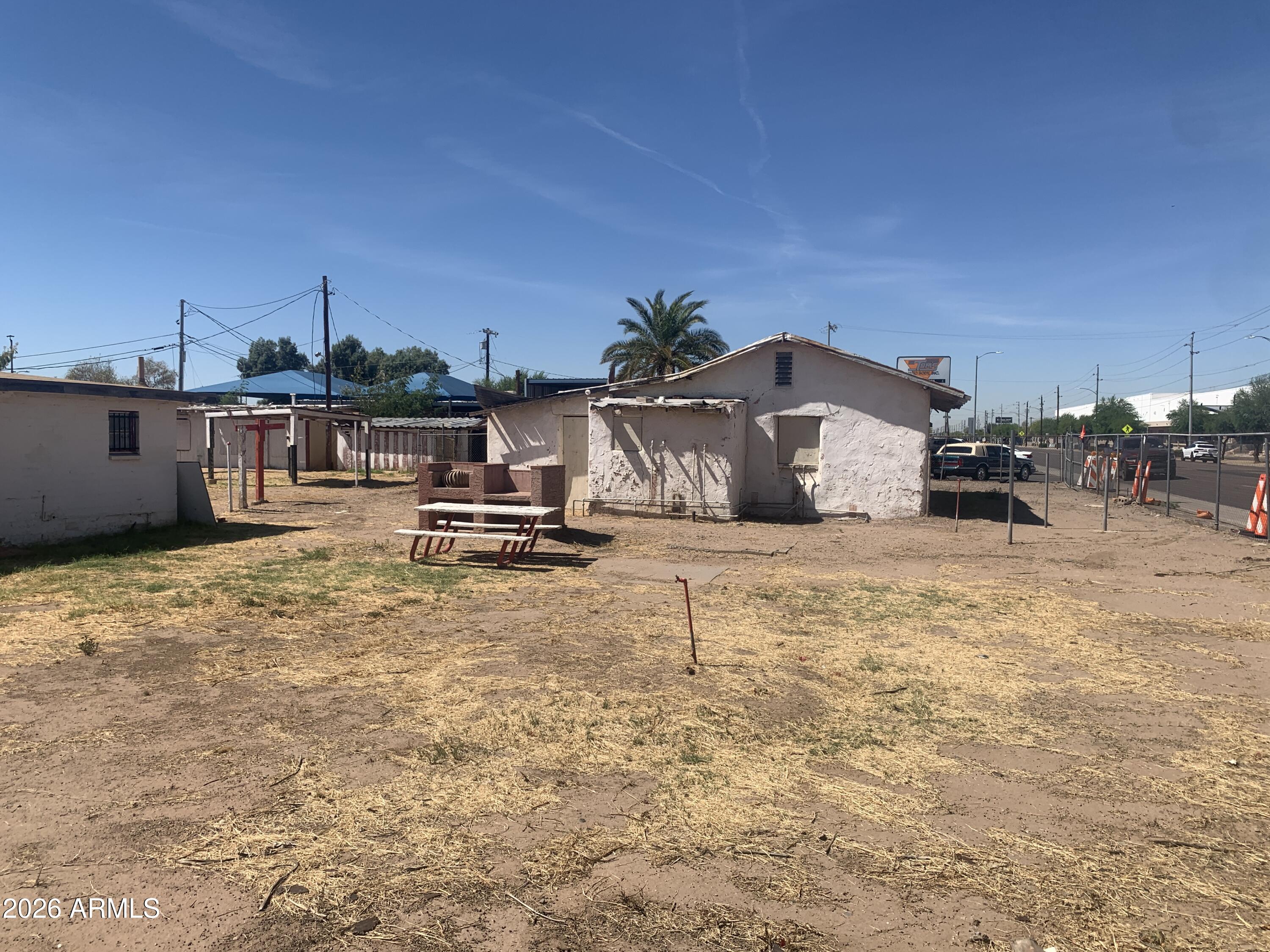 1202 South 14th Street Phoenix, AZ 85034 - Photo 9 of 44 a house view with a outdoor space