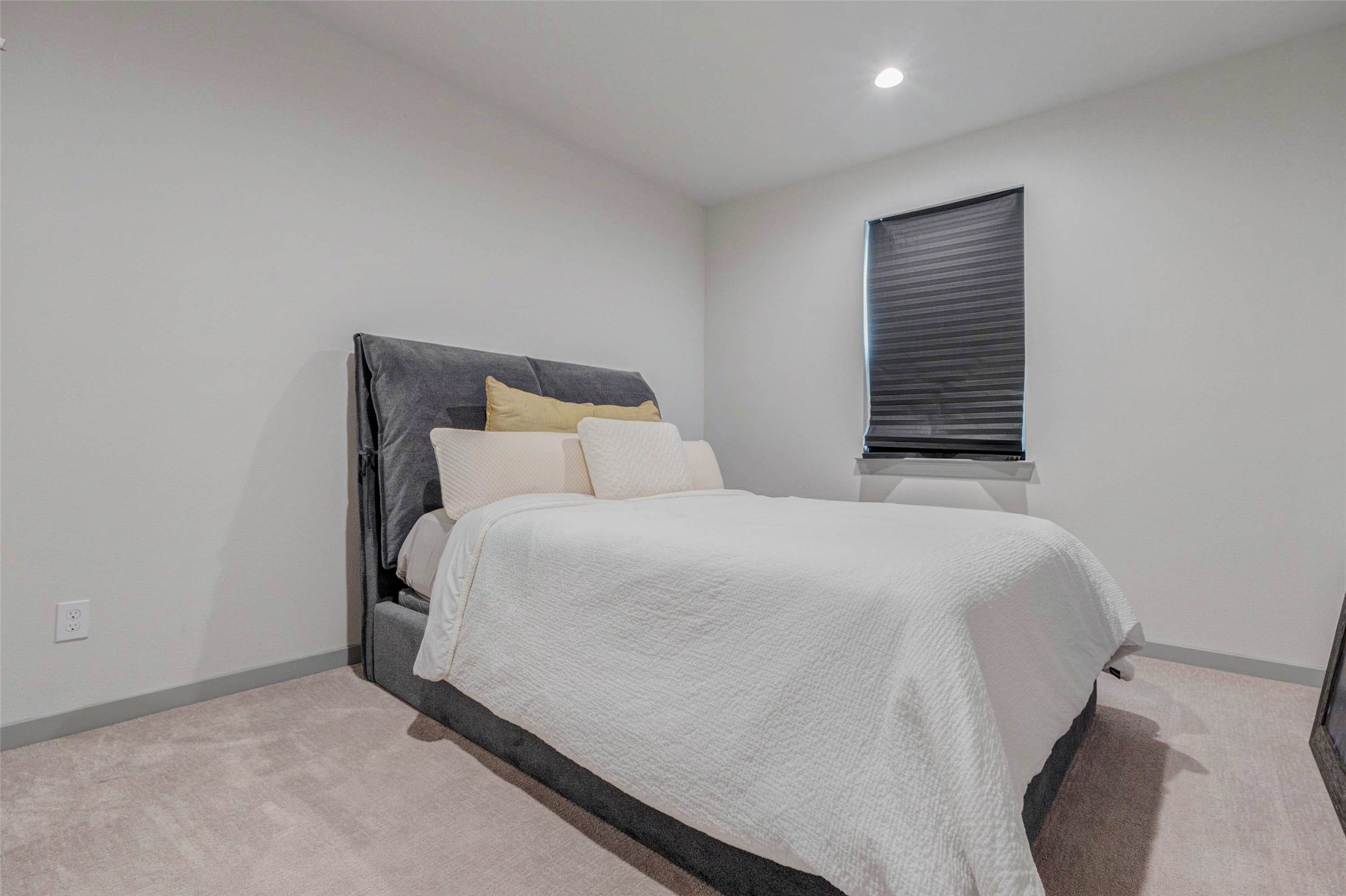4502 Buck Street Houston, TX 77020 - Photo 11 of 27 Want/need some privacy, great! There's a Bedroom on the 1st floor.