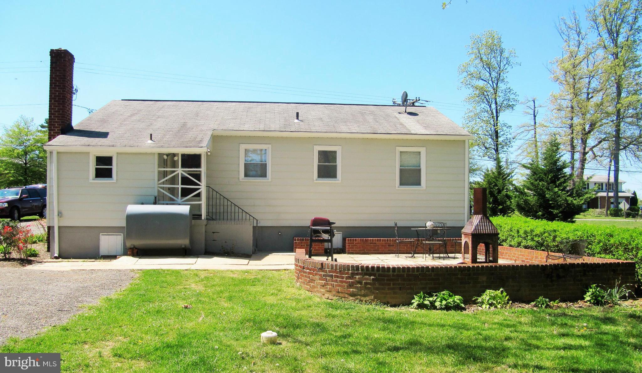 Exterior (Rear)