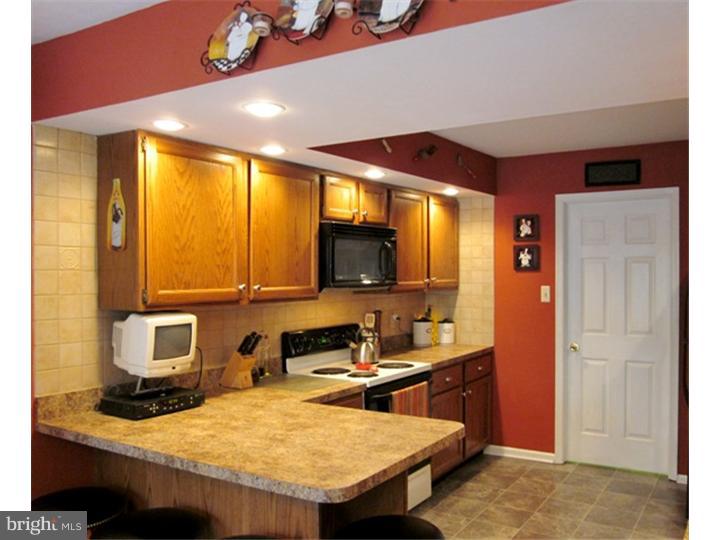 3 Kaylin Corner Chalfont, PA 18914 - Photo 7 of 24 Kitchen