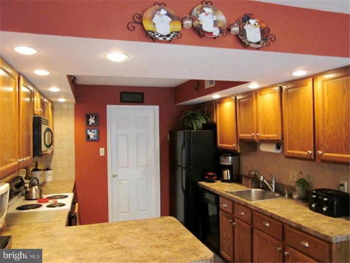 3 Kaylin Corner Chalfont, PA 18914 - Photo 8 of 24 Kitchen