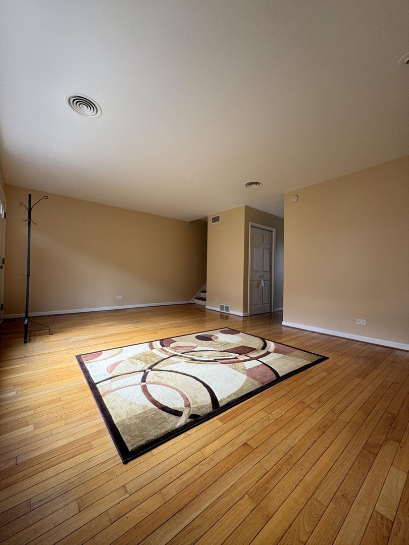 4035 North Keystone Avenue, Unit G Chicago, IL 60641 - Photo 3 of 10
