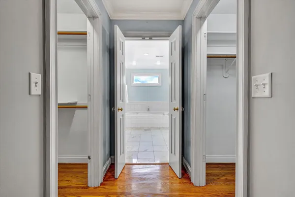 $989,900 | 824 Pendleton Drive, Salem, VA 24153