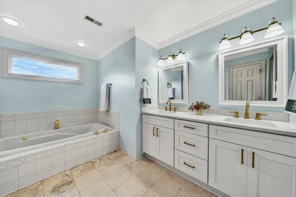 $989,900 | 824 Pendleton Drive, Salem, VA 24153