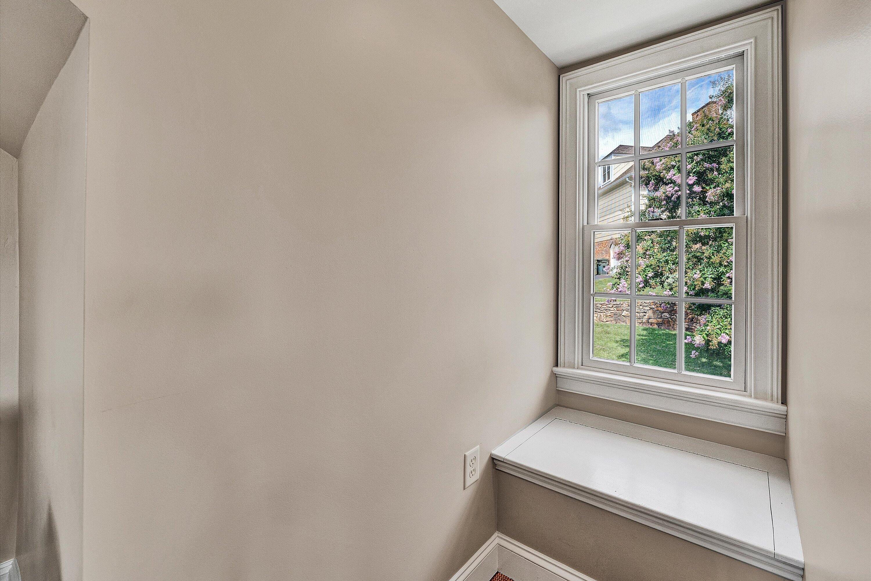 824 Pendleton Drive Salem, VA 24153 - Photo 44 of 78 a view of a room with a window