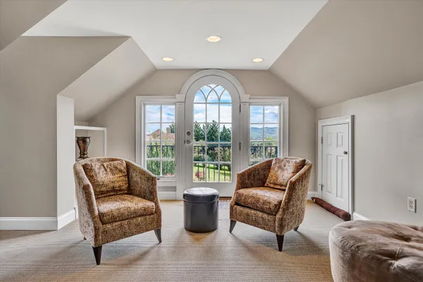 $989,900 | 824 Pendleton Drive, Salem, VA 24153