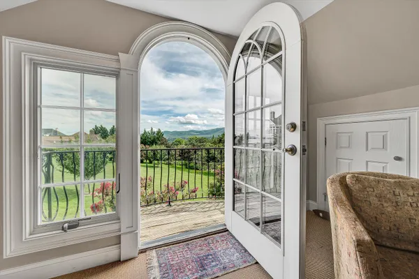 $989,900 | 824 Pendleton Drive, Salem, VA 24153