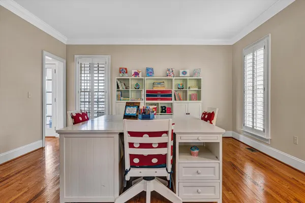 $989,900 | 824 Pendleton Drive, Salem, VA 24153