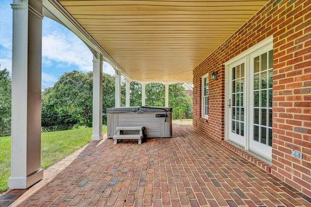 $999,900 | 824 Pendleton Drive, Salem, VA 24153