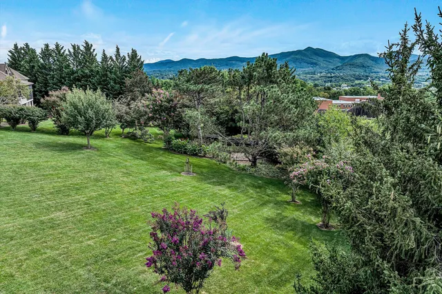 $999,900 | 824 Pendleton Drive, Salem, VA 24153