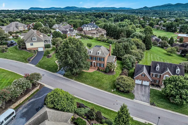 $989,900 | 824 Pendleton Drive, Salem, VA 24153