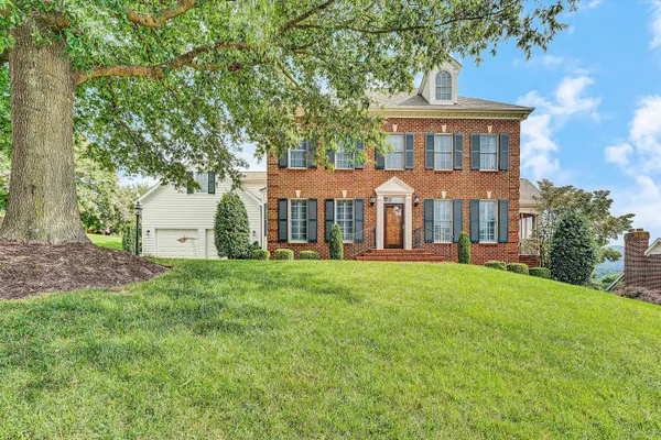 $989,900 | 824 Pendleton Drive, Salem, VA 24153