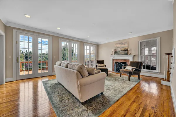 $989,900 | 824 Pendleton Drive, Salem, VA 24153