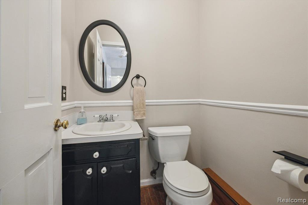 4040 Collins Road Rochester, MI 48306 - Photo 25 of 57