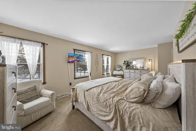 $574,900 | 4 Birch Run Court, Ewing, NJ 08628