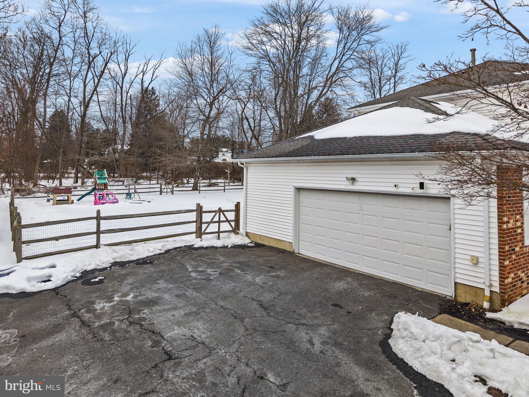 4 Birch Run Court Ewing, NJ 08628 - Photo 7 of 57