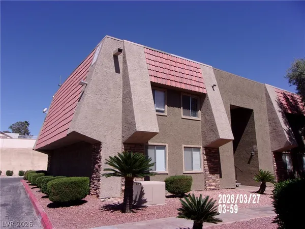 $1,300 | 5440 River Glen Drive, Unit 382, Las Vegas, NV 89103