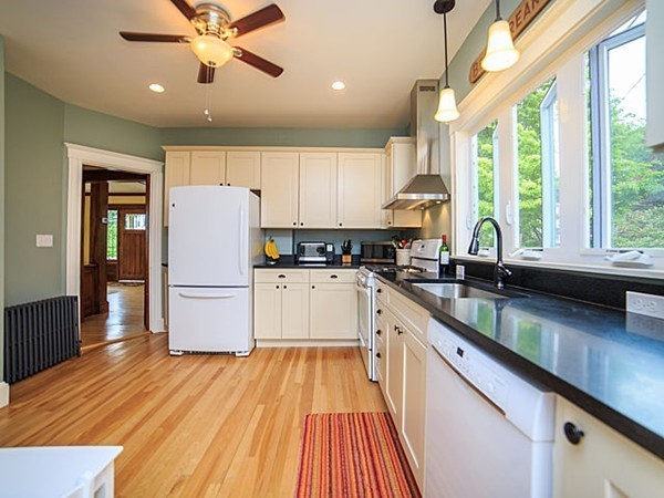 19 Upland Road Watertown, MA 02472 - Photo 12 of 26 Gallery Image 12