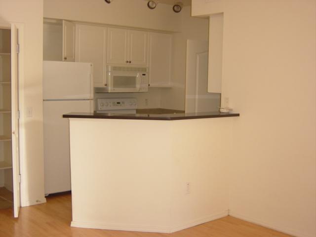 1701 East Colter Street, Unit 378 Phoenix, AZ 85016 - Photo 3 of 7 Kitchen